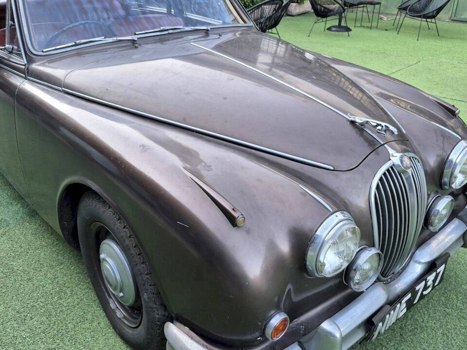 Bild 25/76 von Jaguar Mk II 2.4 (1963)
