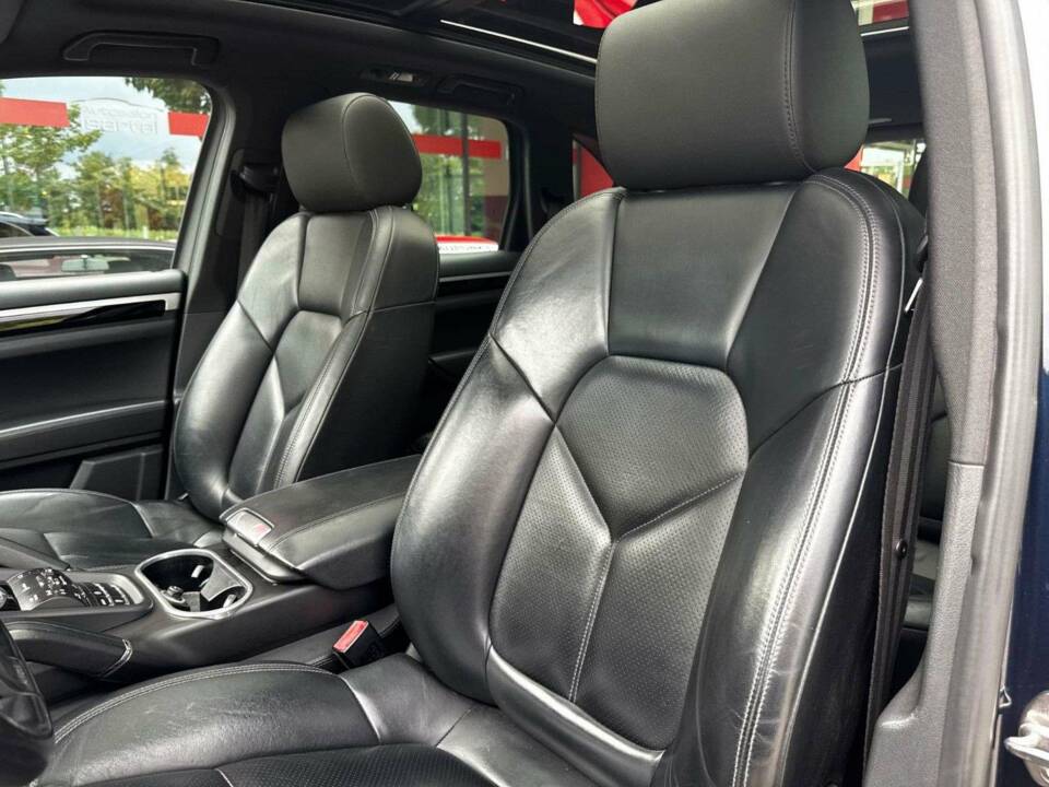 Bild 14/20 von Porsche Cayenne S Diesel (2014)