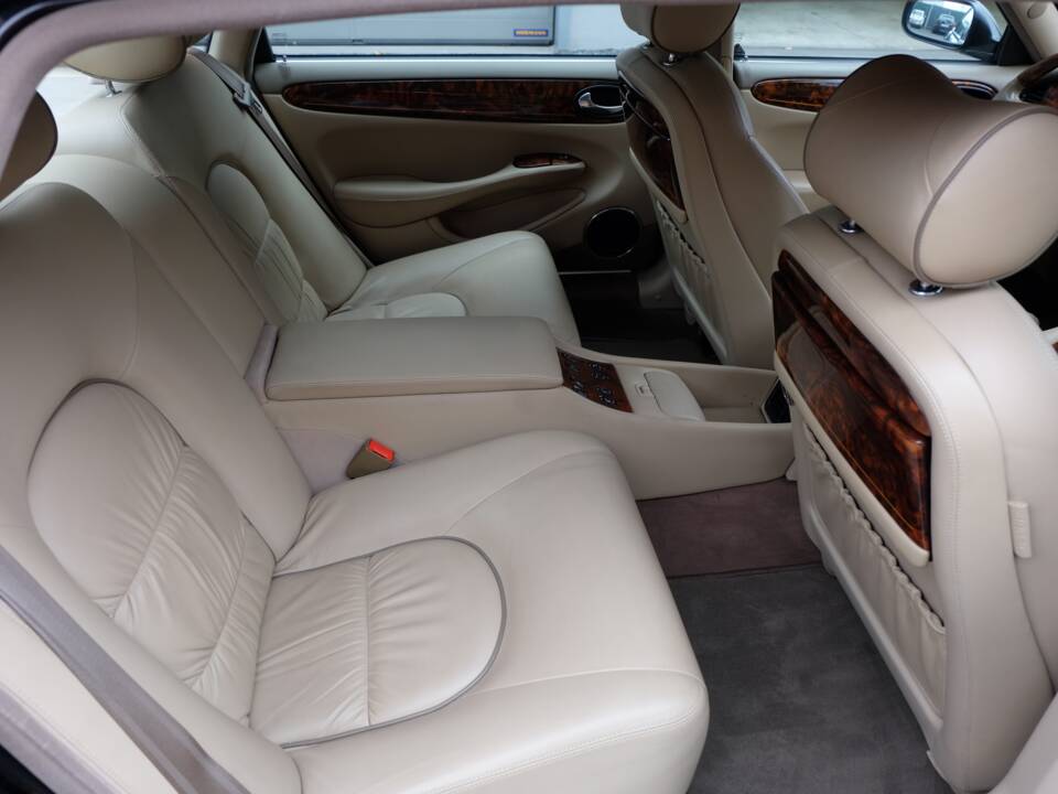 Image 20/60 de Daimler Super V8 (2000)