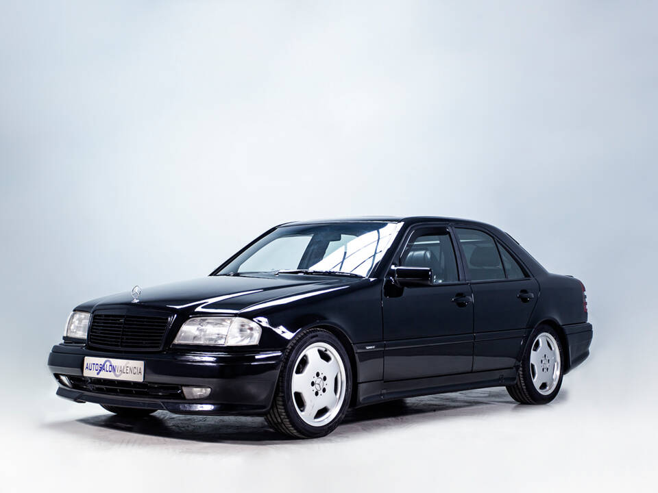 Image 3/29 of Mercedes-Benz C 36 AMG (1994)