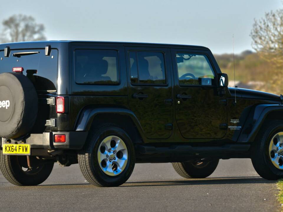 Image 15/50 de Jeep Wrangler Sahara 4.0L (2014)