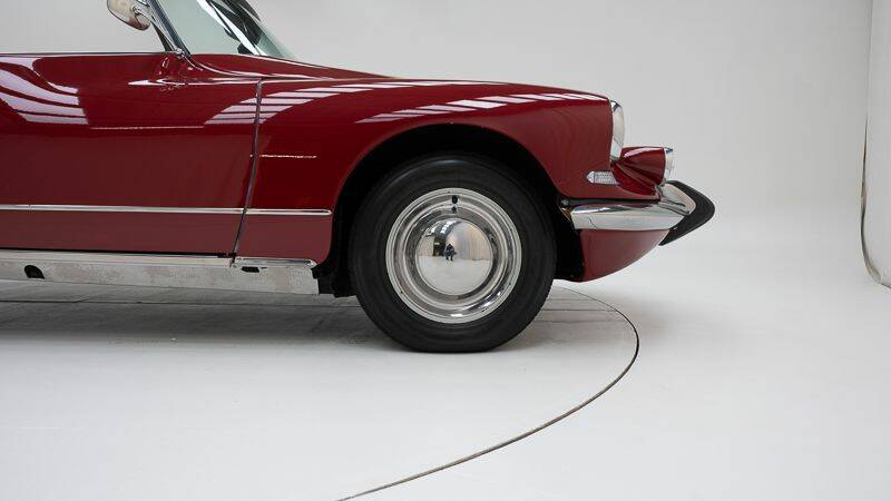 Imagen 10/15 de Citroën ID 19 Usine (1963)