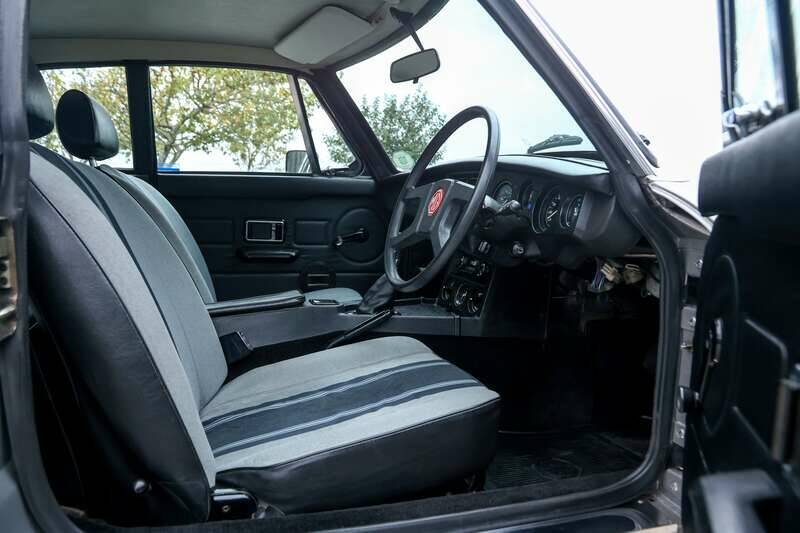 Image 26/26 of MG MGB GT V8 SEC (1981)