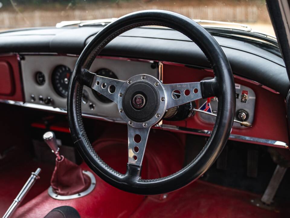 Bild 27/36 von Jaguar XK 150 FHC (1959)