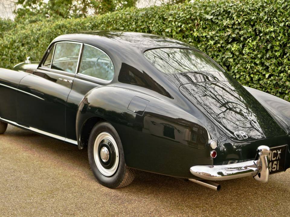 Image 15/50 of Bentley R-Type Continental (1954)