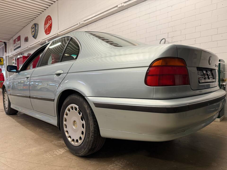 Bild 12/16 von BMW 520i (1999)