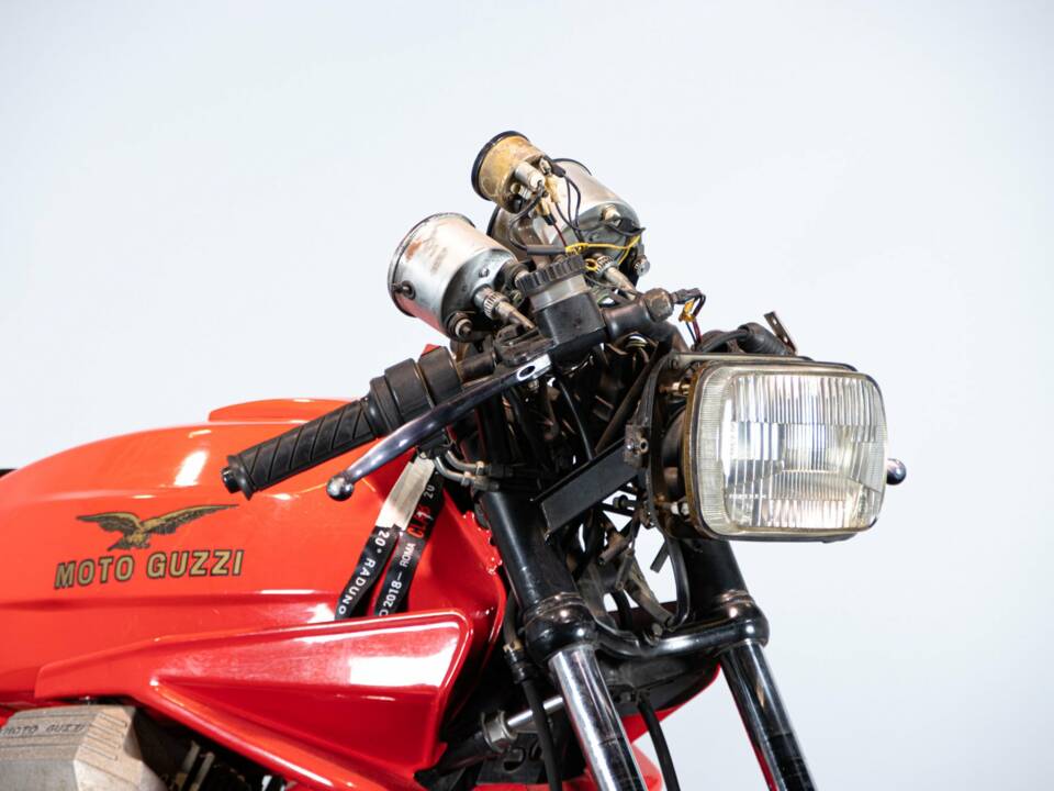 Image 42/49 de Moto Guzzi 850 LeMans (1981)