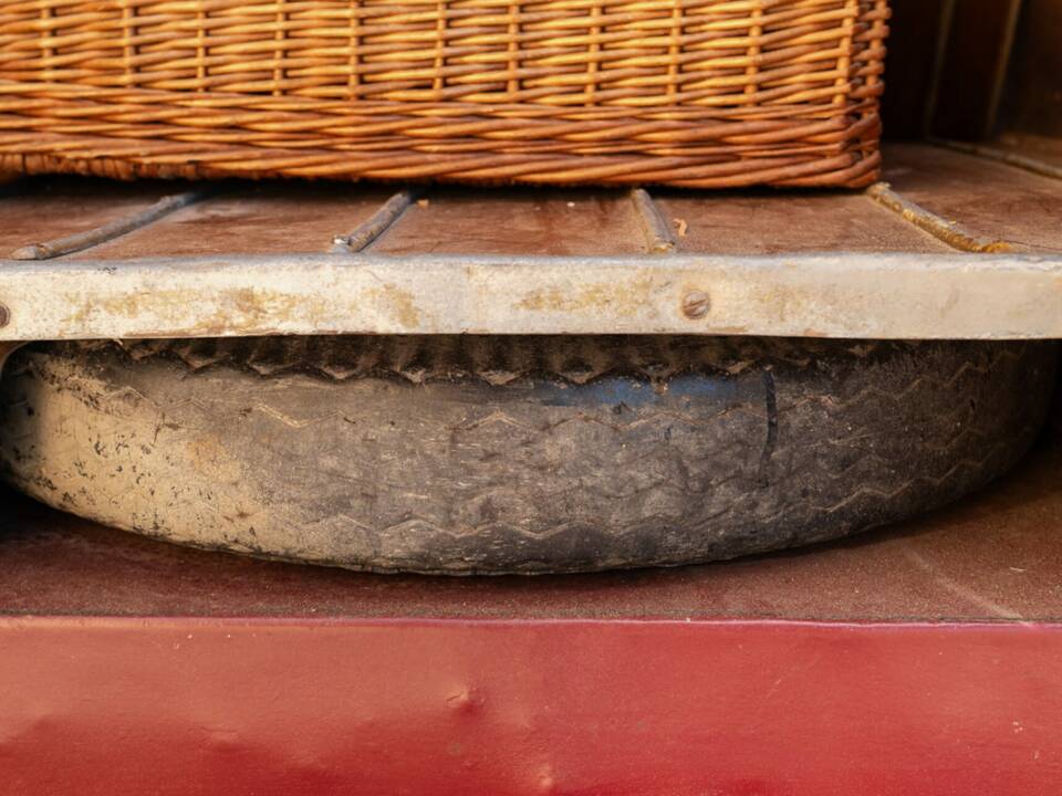 Image 11/50 of FIAT 500 A Topolino Giardiniera (1949)