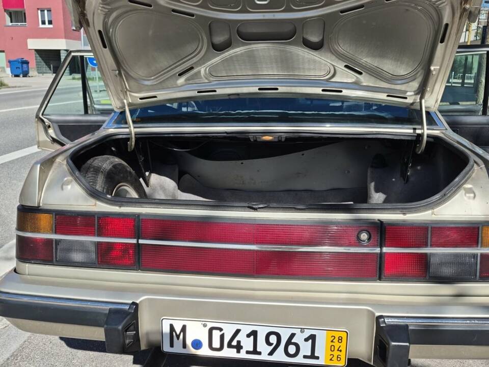 Bild 6/8 von Opel Senator 3,0i (1986)