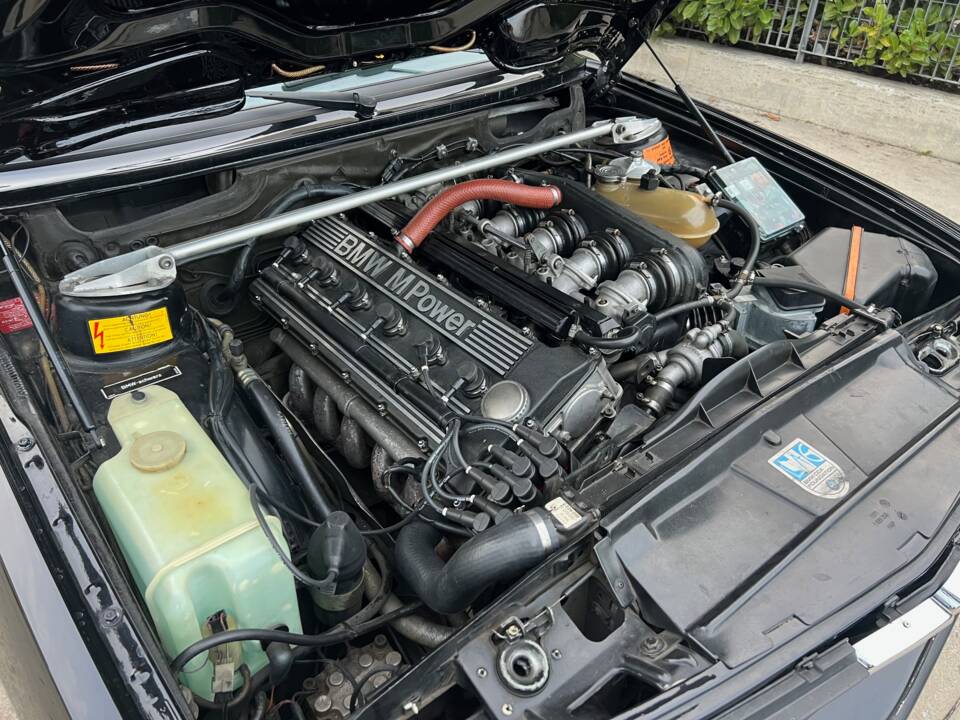 Image 18/21 de BMW M5 (1987)