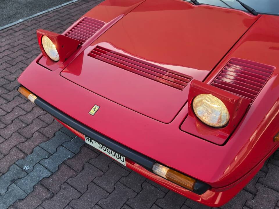 Image 12/95 of Ferrari 308 GTBi Quattrovalvole (1984)