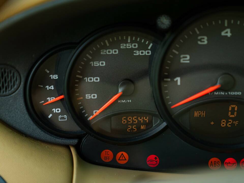 Bild 42/50 von Porsche 911 Carrera (1999)