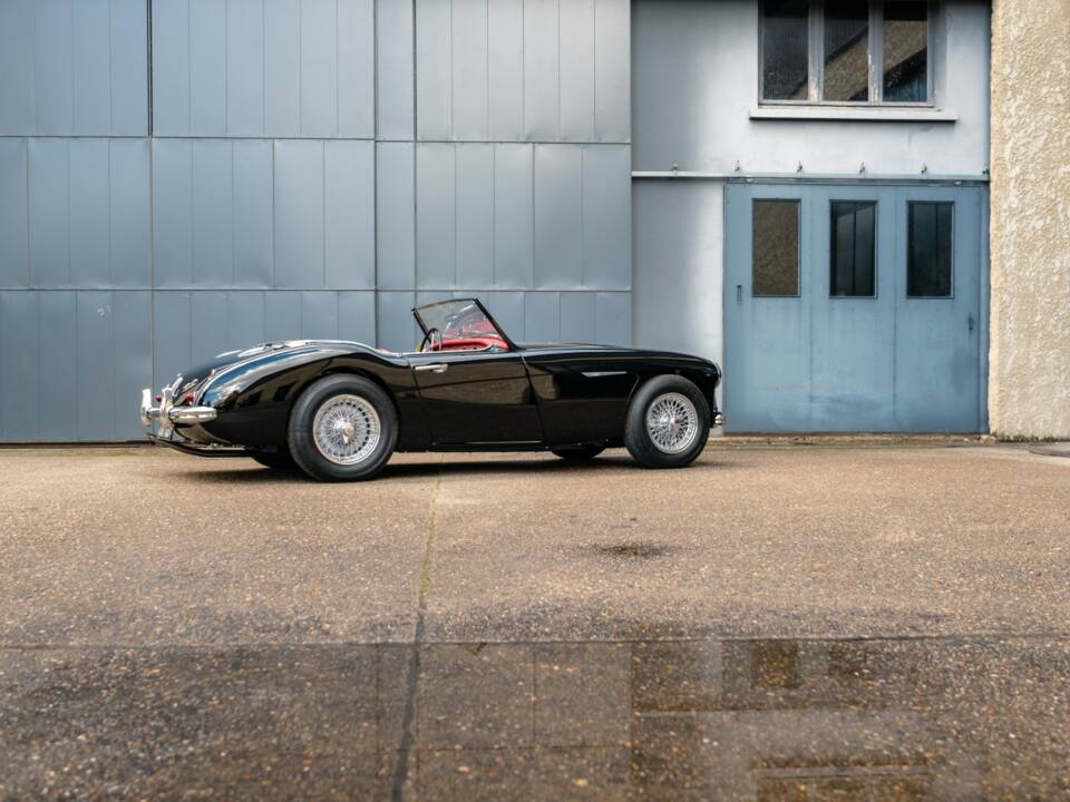 Image 14/50 of Austin-Healey 3000 Mk II (BN7) (1962)