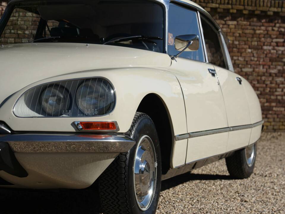 Imagen 22/50 de Citroën DS 20 Pallas (1971)