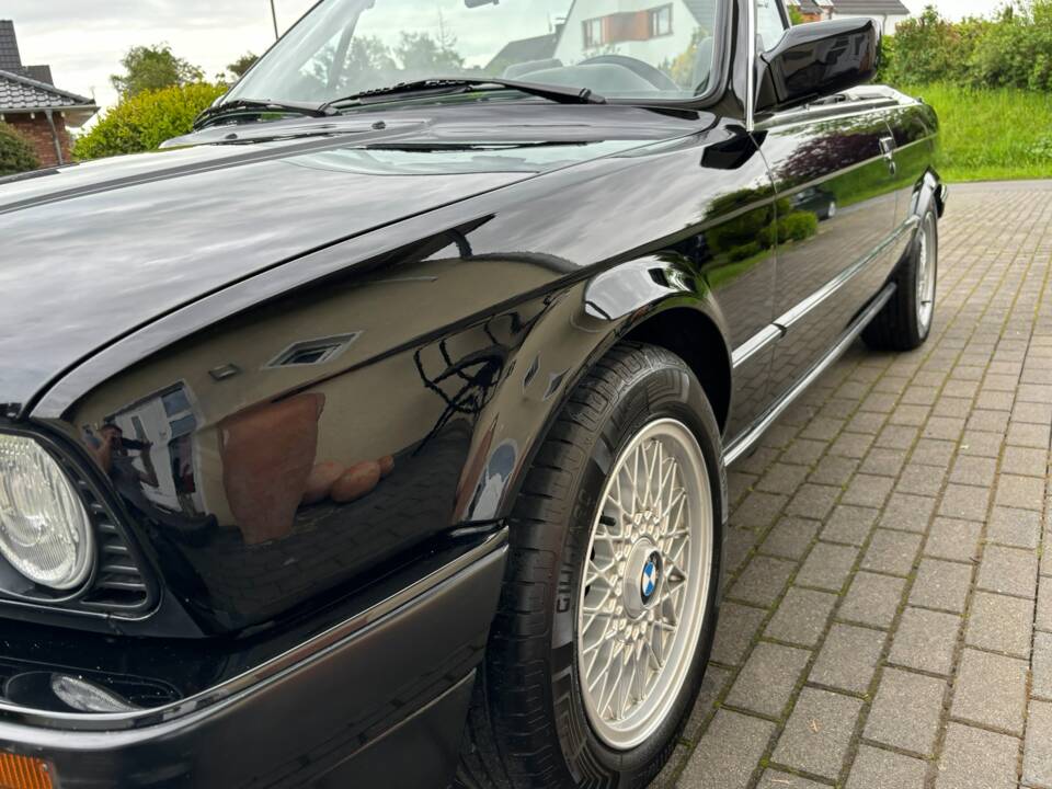 Image 10/40 of BMW 320i (1992)