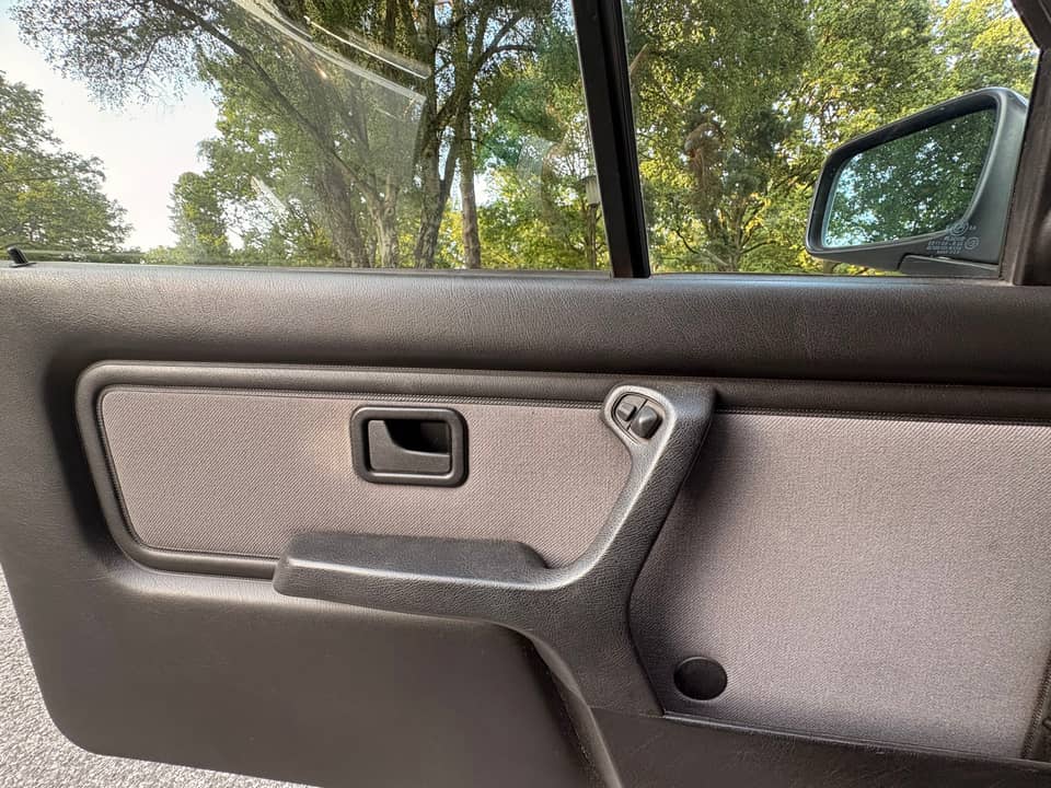 Immagine 47/75 di BMW 320i (1988)