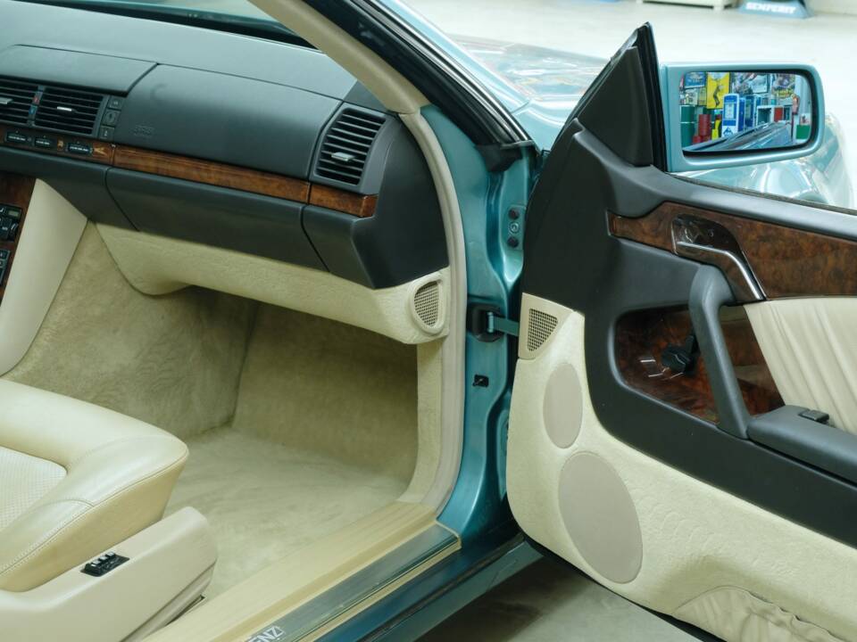 Bild 33/50 von Mercedes-Benz 600 SEC (1993)