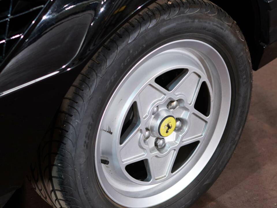 Bild 27/99 von Ferrari Mondial Quattrovalvole (1985)