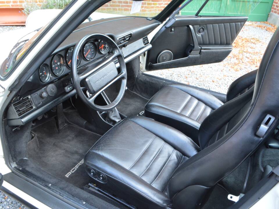 Bild 10/15 von Porsche 911 Carrera 3.2 (1986)