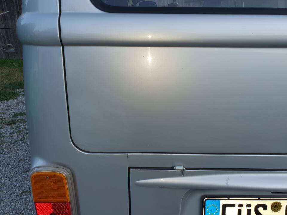 Afbeelding 35/46 van Volkswagen T2b Kombi (1979)