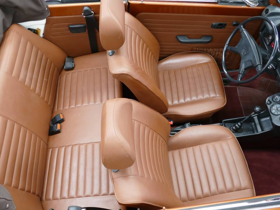 Image 22/24 de Volkswagen Kever 1303 LS (1978)