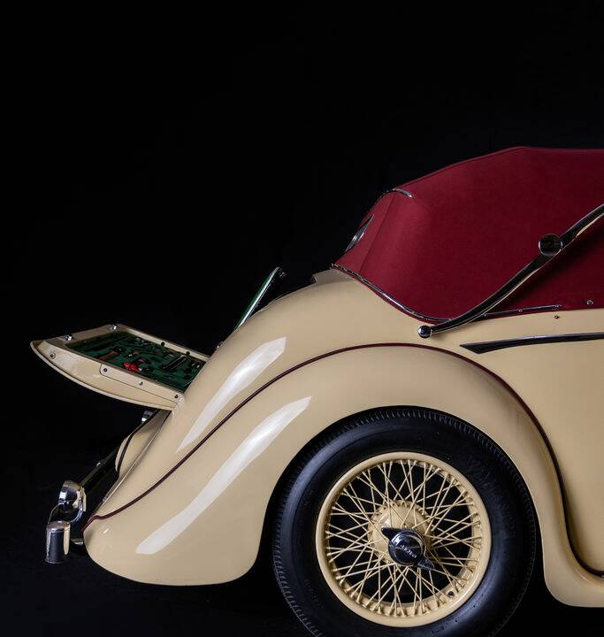 Bild 6/8 von Jaguar Mk IV 3,5 Liter (1948)