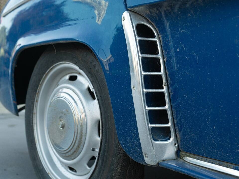 Bild 8/42 von Renault Ondine (1962)