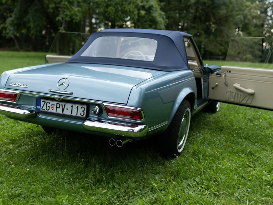 Image 13/16 of Mercedes-Benz 280 SL (1968)