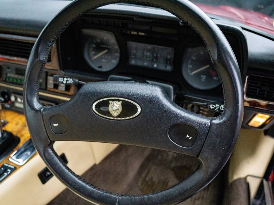 Bild 18/22 von Jaguar XJ-S V12 (1989)