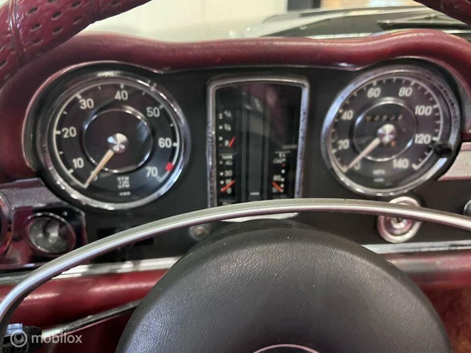 Image 30/40 of Mercedes-Benz 280 SL (1970)