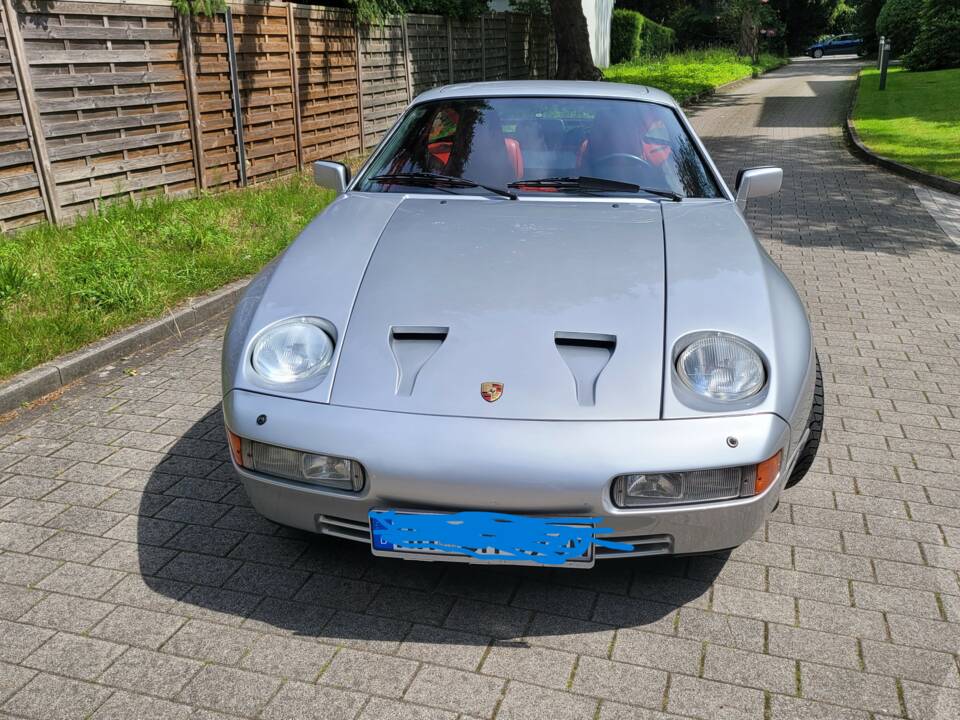 Image 3/8 of Porsche 928 S (1985)