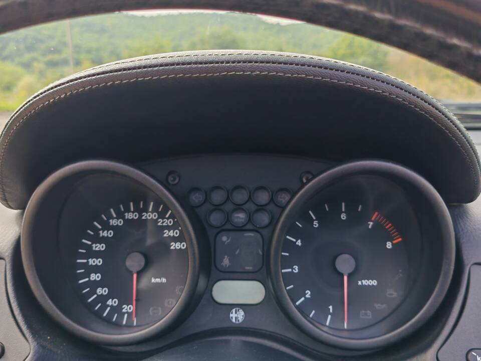 Bild 30/37 von Alfa Romeo Spider 2.0 Twin Spark 16V (1996)