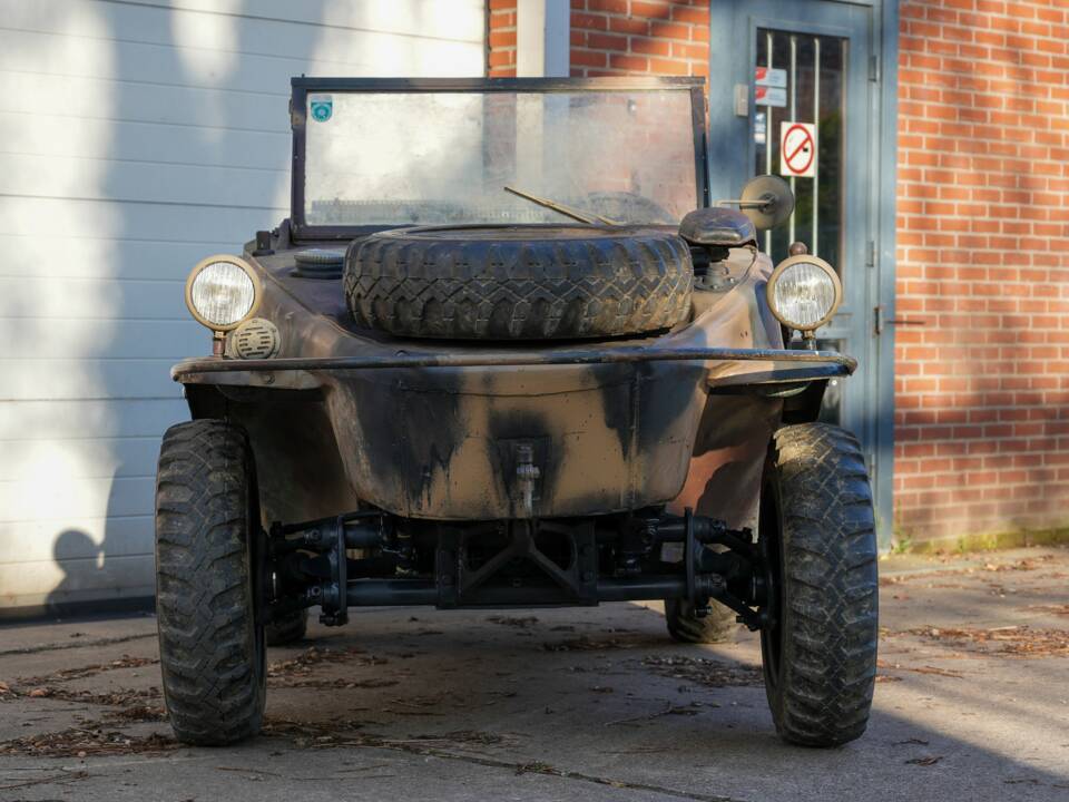 Image 15/40 of Volkswagen Schwimmwagen (1943)