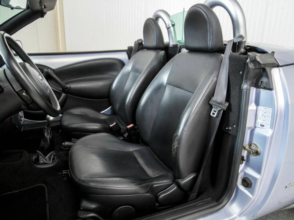 Image 24/50 of Ford Streetka (2004)