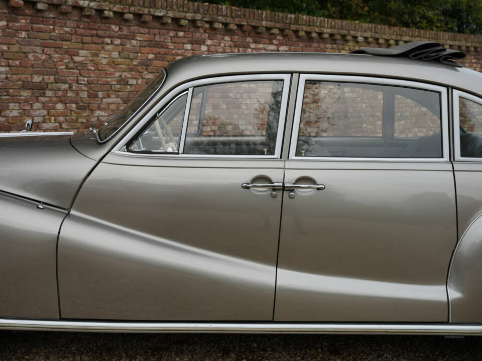 Immagine 34/50 di BMW 501 V8 (1965)