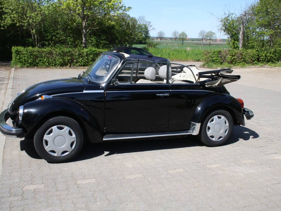 Image 2/19 of Volkswagen Beetle 1303 LS (1978)