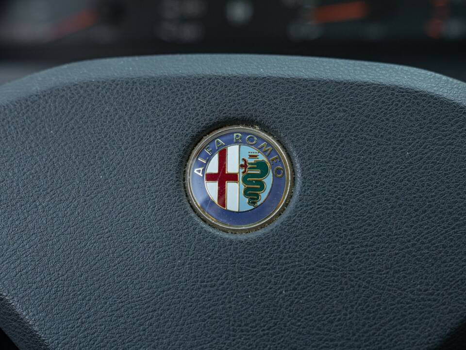 Image 43/50 of Alfa Romeo 164 2.0 (1990)