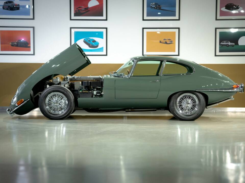 Image 31/50 of Jaguar E-Type 4.2 (1966)