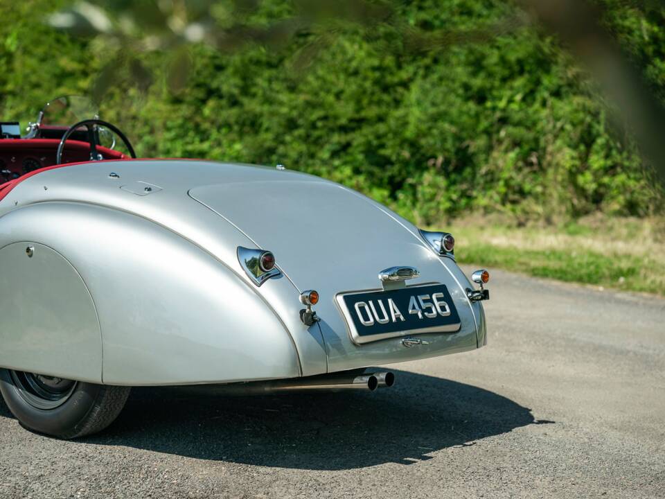 Image 19/50 of Jaguar XK 120 OTS (1951)