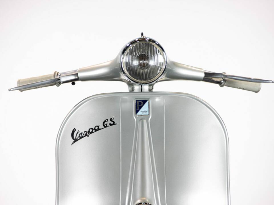 Bild 36/50 von Piaggio Vespa 150 GS (1958)
