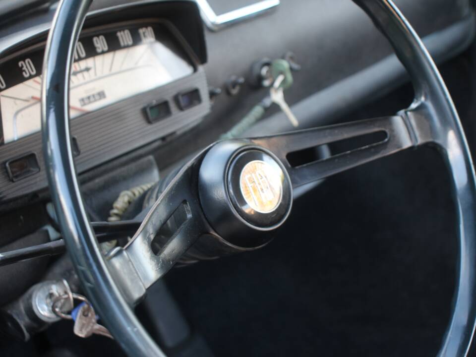 Image 40/71 of FIAT 500 F (1968)