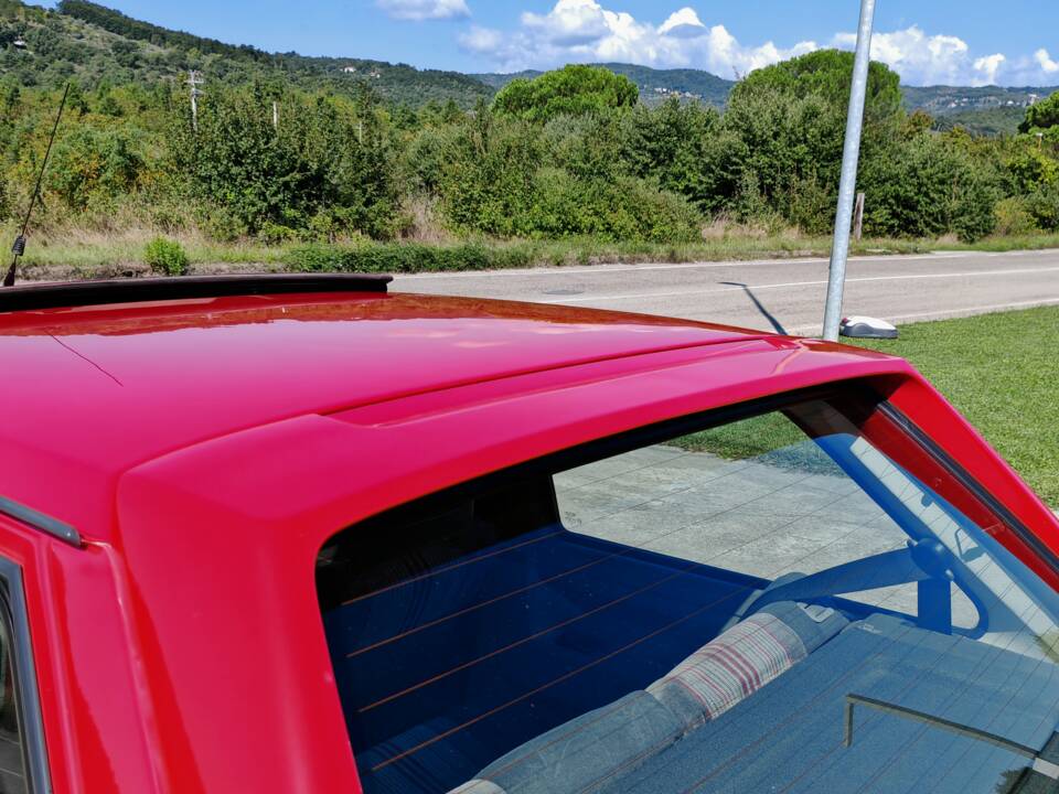 Bild 13/36 von Opel Corsa 1.6 GSi (1989)