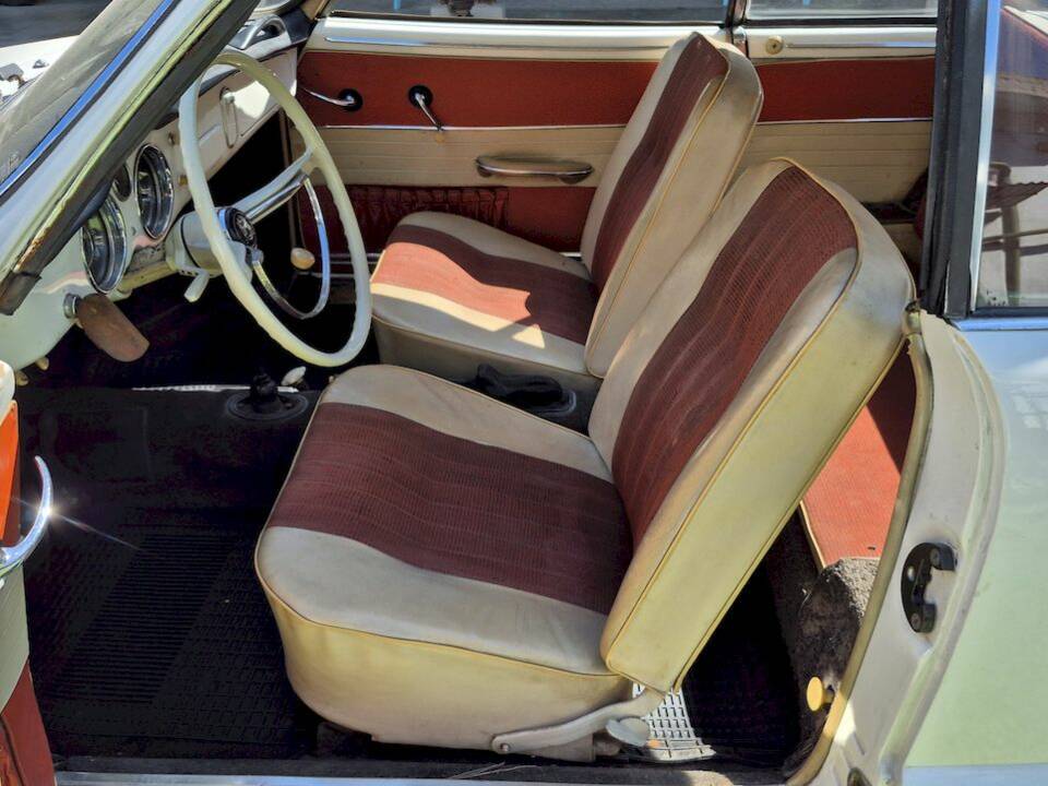 Image 25/71 of Volkswagen Karmann Ghia 1200 (1962)