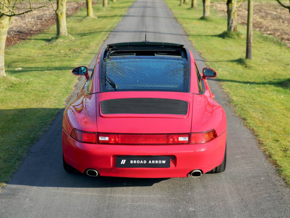 Image 14/46 of Porsche 911 Carrera (1997)