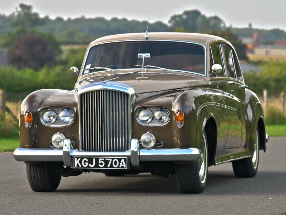 Immagine 7/50 di Bentley S 3 (1963)
