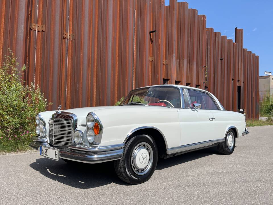 Afbeelding 18/79 van Mercedes-Benz 280 SE 3,5 (1971)