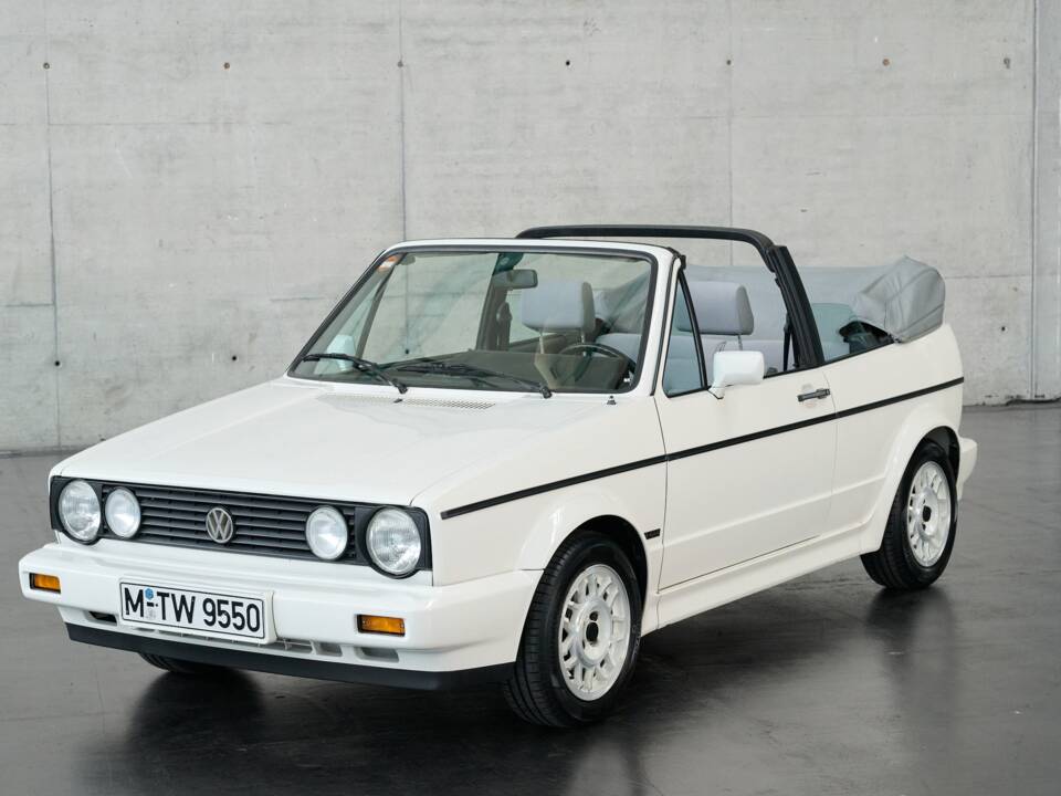 Image 3/50 of Volkswagen Golf Mk I Convertible 1.8 (1989)