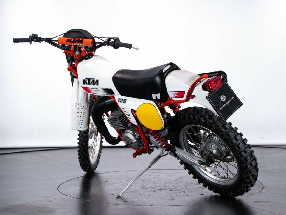 Immagine 2/50 di KTM DUMMY (1980)