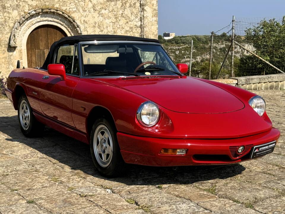 Bild 14/29 von Alfa Romeo 1.6 Spider (1992)