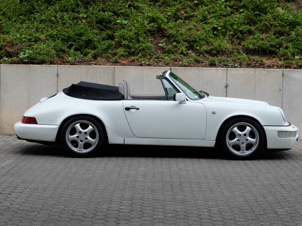 Image 10/60 de Porsche 911 Carrera 2 (1991)